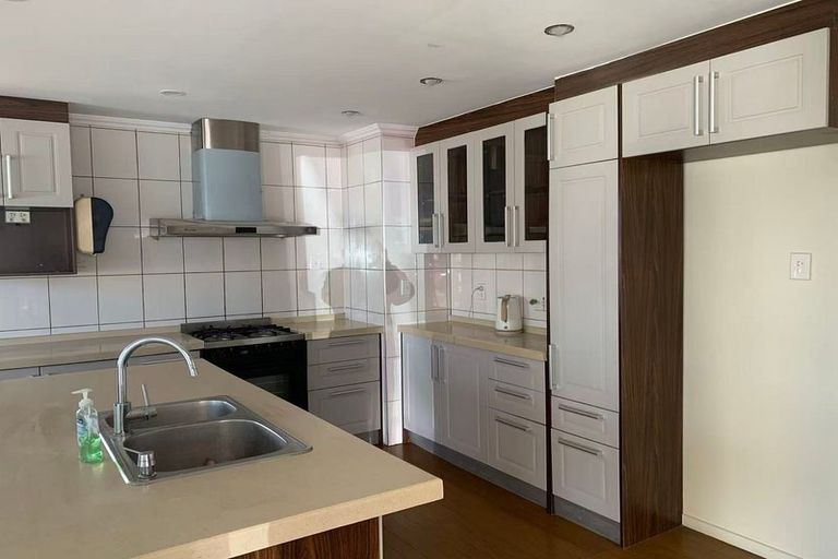 Photo of property in 3 Coventry Way, Long Bay, Auckland, 0630