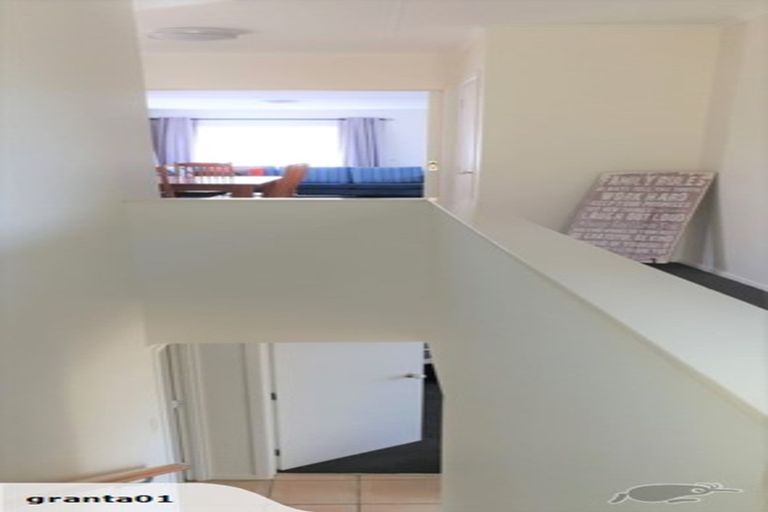 Photo of property in 34 Knights Road, Rothesay Bay, Auckland, 0630