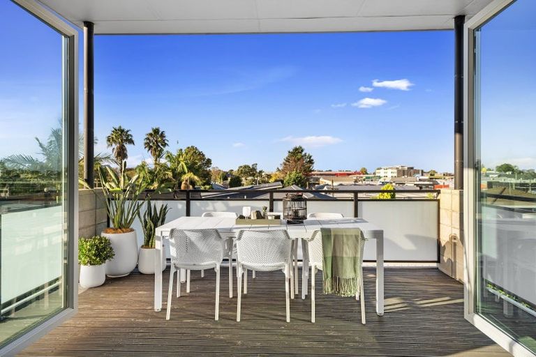 Photo of property in 118 Edgecumbe Road, Tauranga South, Tauranga, 3112