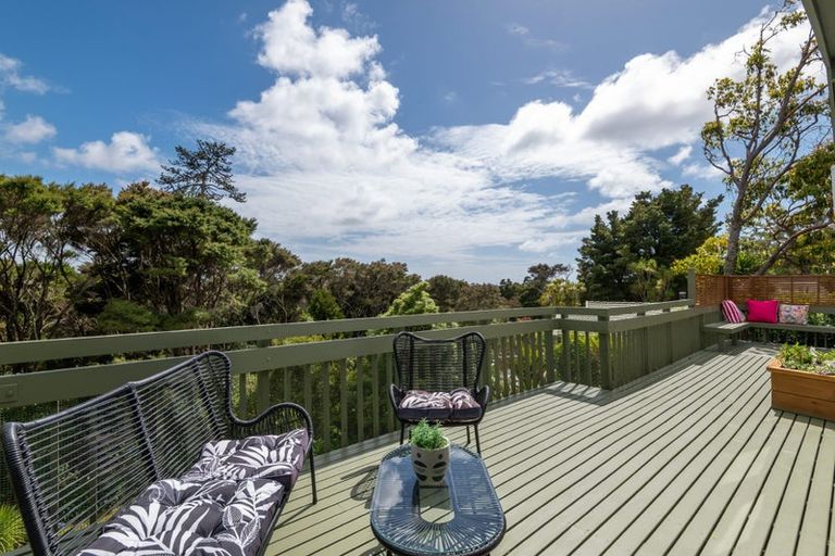 Photo of property in 7 Tranquil Glade, Hillcrest, Auckland, 0627