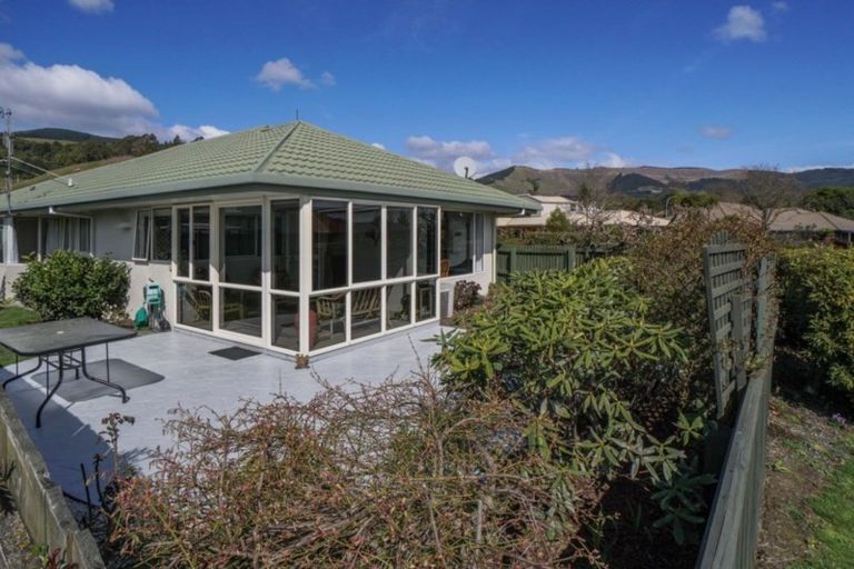 Photo of property in 22 Vining Crescent, Stoke, Nelson, 7011