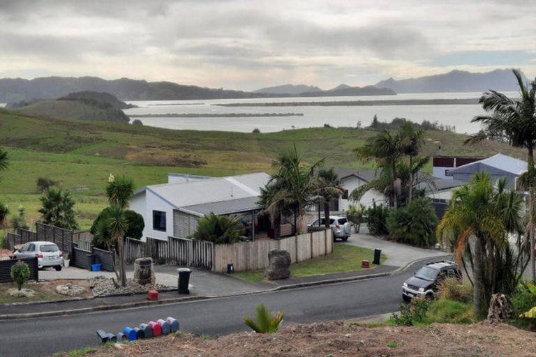 Photo of property in 10 Matakohe Place, Portland, Whangarei, 0178