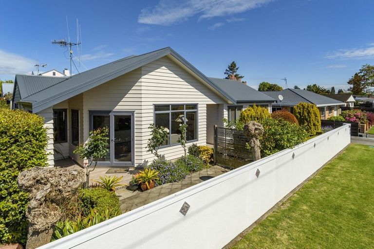 Photo of property in 480a Devonport Road, Tauranga South, Tauranga, 3112