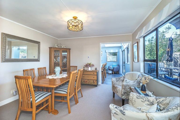 Photo of property in 22 Kent Avenue, Waitarere Beach, Levin, 5510