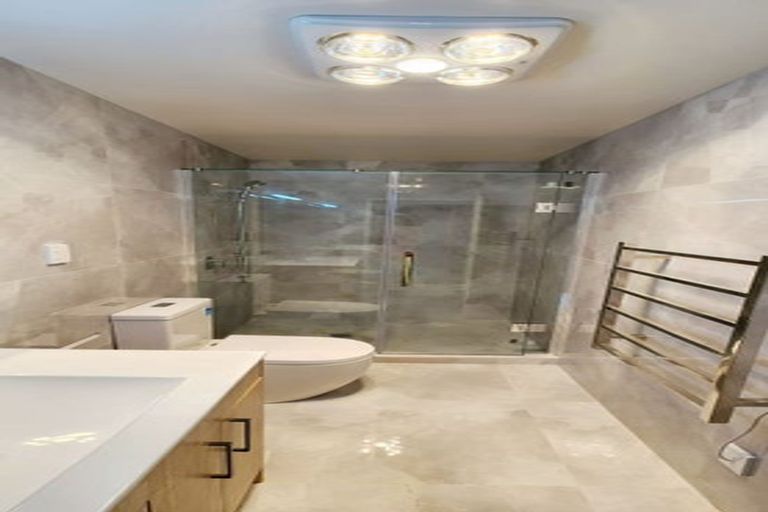 Photo of property in 8 Korokio Lane, Henderson, Auckland, 0612