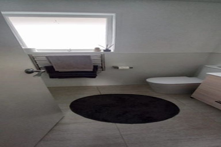 Photo of property in 1/47 Selwyn Crescent, Forrest Hill, Auckland, 0620