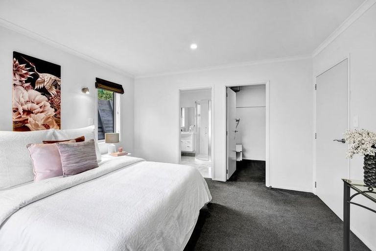 Photo of property in 15c Anderson Way, Highlands Park, New Plymouth, 4312