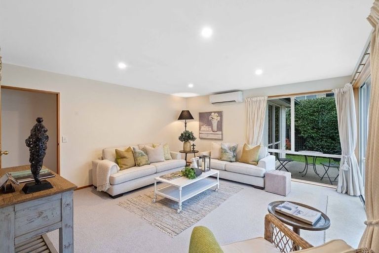 Photo of property in 2/35 Merrin Street, Avonhead, Christchurch, 8042