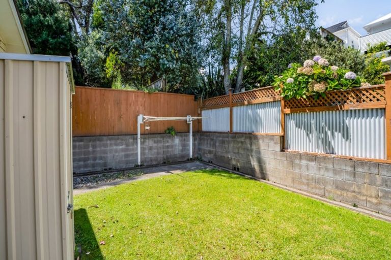 Photo of property in 33c Carrington Street, New Plymouth, 4310