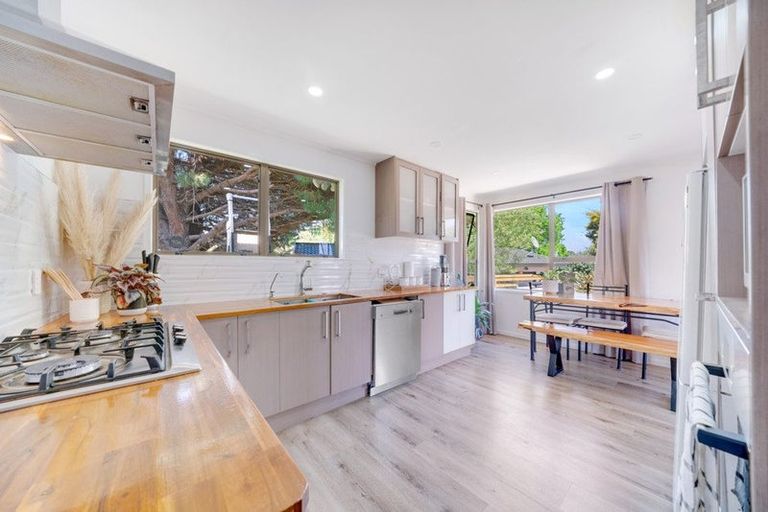 Photo of property in 5 Rako Place, Manurewa, Auckland, 2102