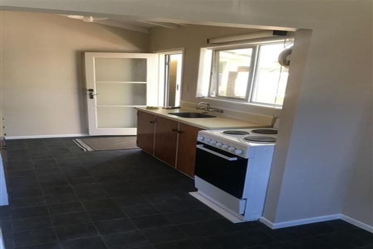 Photo of property in 40 Wynyard Crescent, Tamatea, Napier, 4112