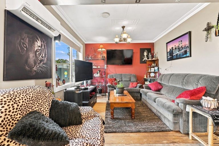 Photo of property in 166a Main South Road, Green Island, Dunedin, 9018