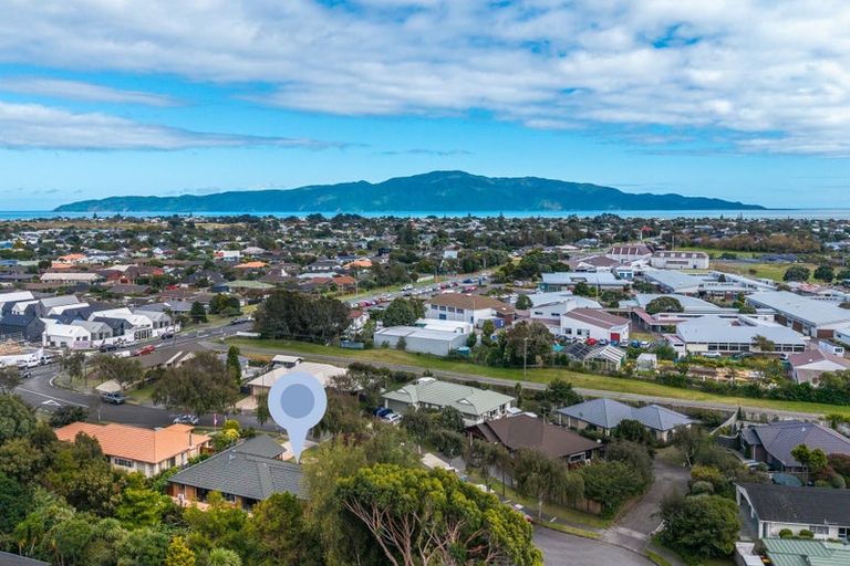 Photo of property in 6 Stella Court, Paraparaumu, 5032