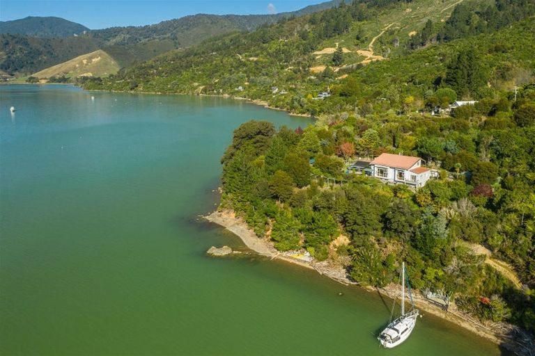 Photo of property in 577 Queen Charlotte Drive, Havelock, Picton, 7281