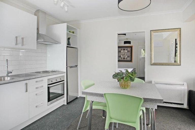 Photo of property in 73 Townsend Road, Miramar, Wellington, 6022