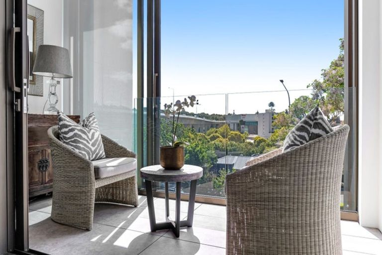 Photo of property in 202/12 Saint Marks Road, Remuera, Auckland, 1050