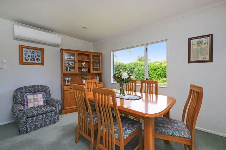 Photo of property in 9 Malbec Way, Greenmeadows, Napier, 4112