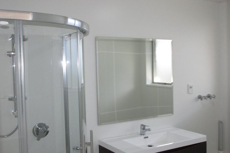 Photo of property in 2/32 Lyndon Street, Riccarton, Christchurch, 8041