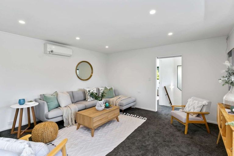 Photo of property in 23 Woodhouse Avenue, Karori, Wellington, 6012