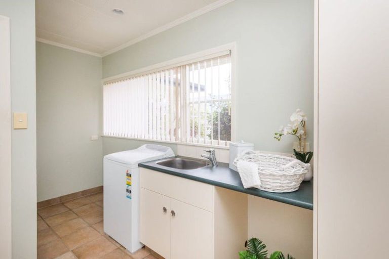 Photo of property in 22 Sheffield Street, Awapuni, Palmerston North, 4412