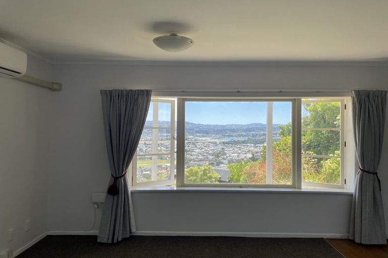 Photo of property in 84a Tannadyce Street, Strathmore Park, Wellington, 6022