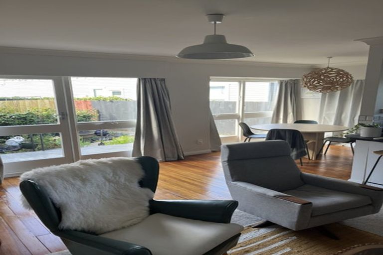 Photo of property in 2/42 Office Road, Merivale, Christchurch, 8014