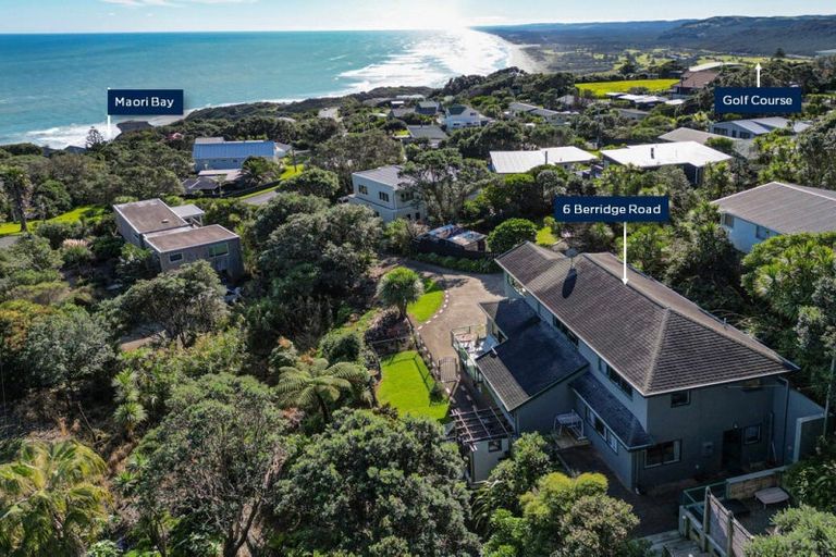 Photo of property in 6 Berridge Road, Muriwai, Waimauku, 0881