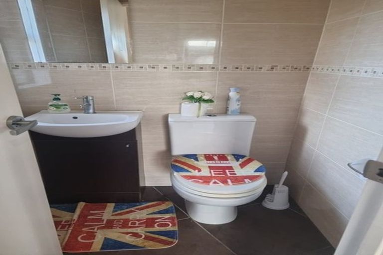 Photo of property in 19a Anne Road, Hillcrest, Auckland, 0627