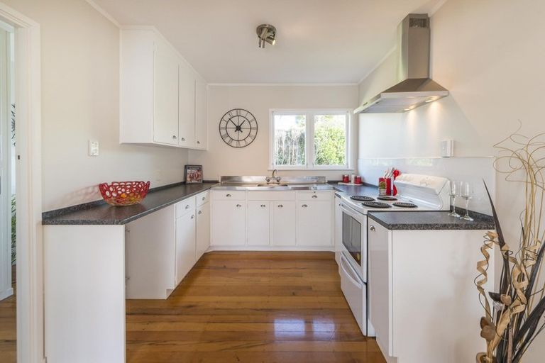 Photo of property in 3/3 Penzance Road, Mairangi Bay, Auckland, 0630