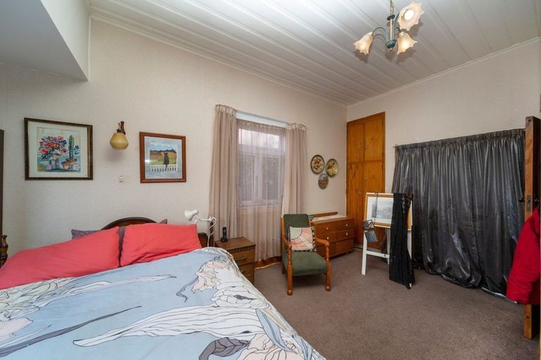 Photo of property in 7 Seddon Street, Westown, New Plymouth, 4310