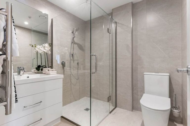 Photo of property in 12/17 Link Crescent, Stanmore Bay, Whangaparaoa, 0932