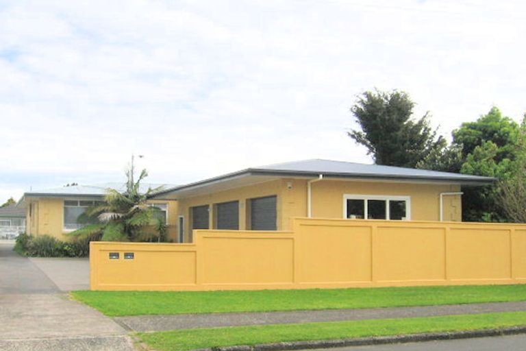 Photo of property in 11 Myres Street, Otumoetai, Tauranga, 3110