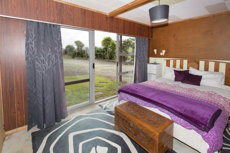 Photo of property in 476 Rehutai Road, Baylys Beach, Dargaville, 0377