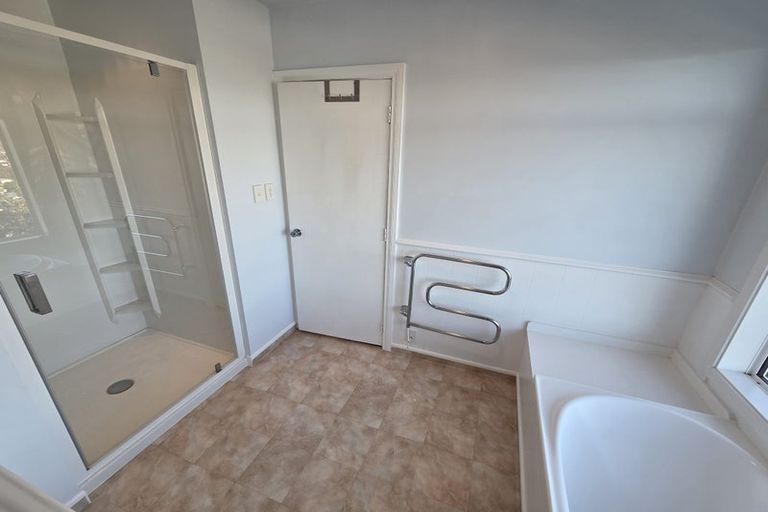Photo of property in 35 Acacia Avenue, Maungaraki, Lower Hutt, 5010