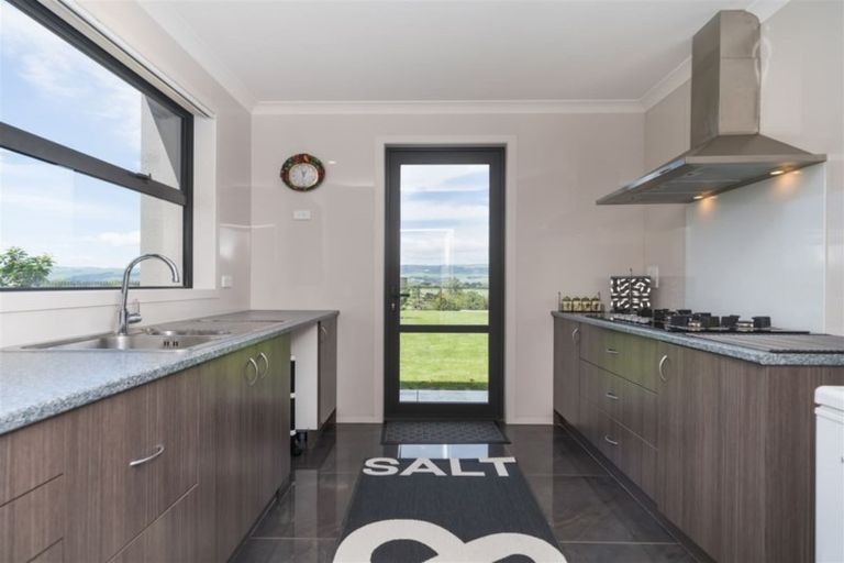 Photo of property in 34 Rodeo Drive, Kelvin Grove, Palmerston North, 4414