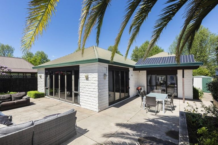 Photo of property in 52 Parkstone Avenue, Ilam, Christchurch, 8041