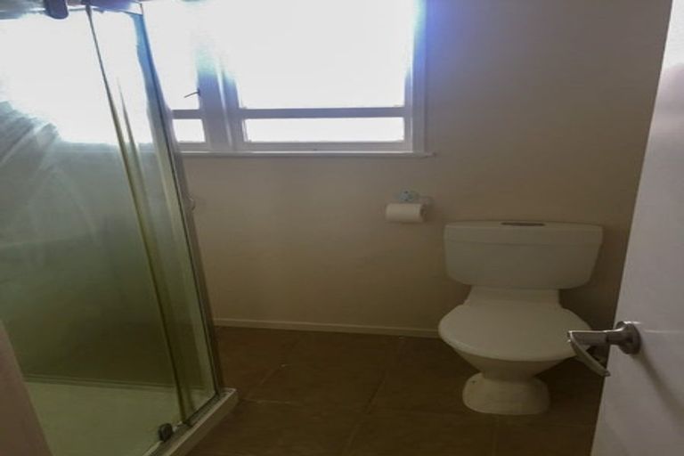 Photo of property in 22 Clendon Place, Manurewa, Auckland, 2102