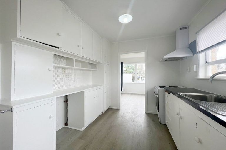 Photo of property in 18 Brocas Avenue, Hillcrest, Hamilton, 3216