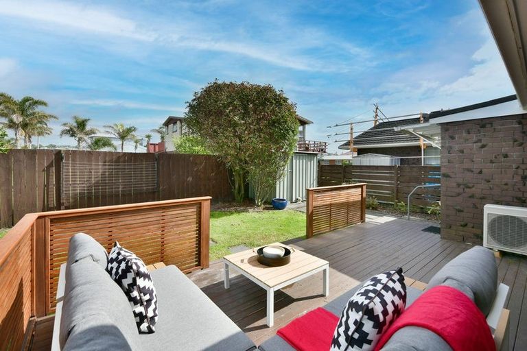 Photo of property in 48 Edward Avenue, Orewa, 0931