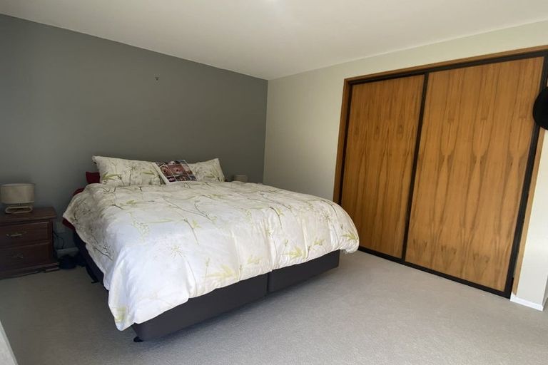 Photo of property in 1/6 Broadfell Avenue, Avonhead, Christchurch, 8042
