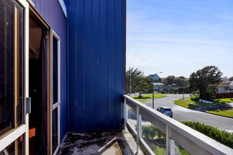 Photo of property in 20 Tiverton Crescent, Whalers Gate, New Plymouth, 4310