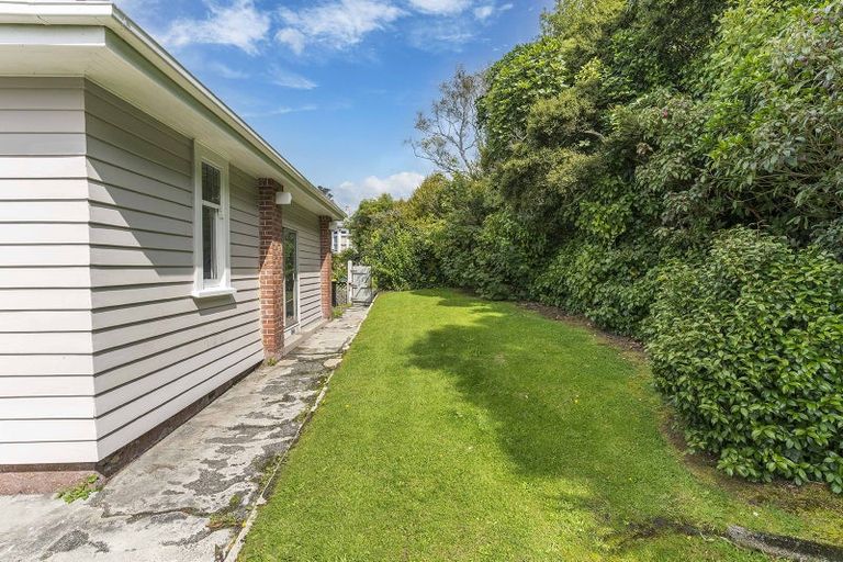 Photo of property in 18 Lachlan Avenue, North Dunedin, Dunedin, 9016
