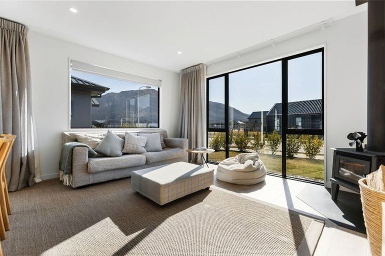 Photo of property in 133 Burdon Loop, Lake Hawea, 9382