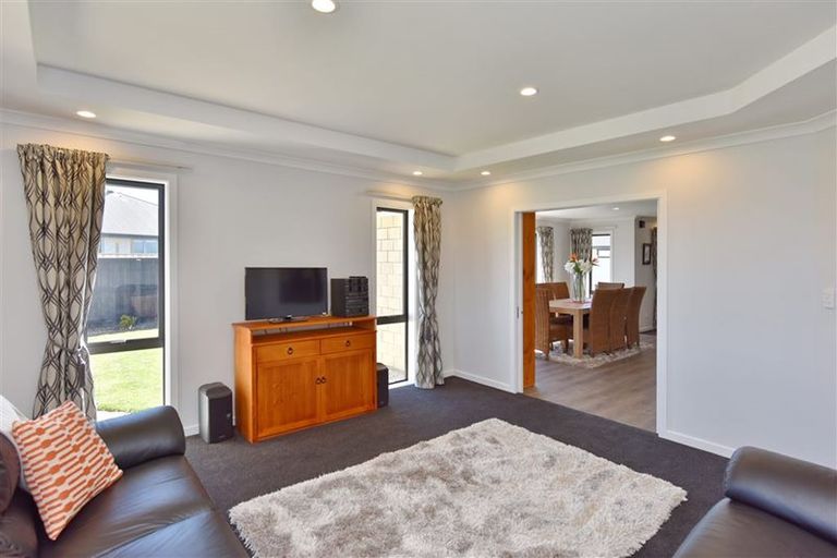 Photo of property in 63 Willowside Place, Amberley, 7410