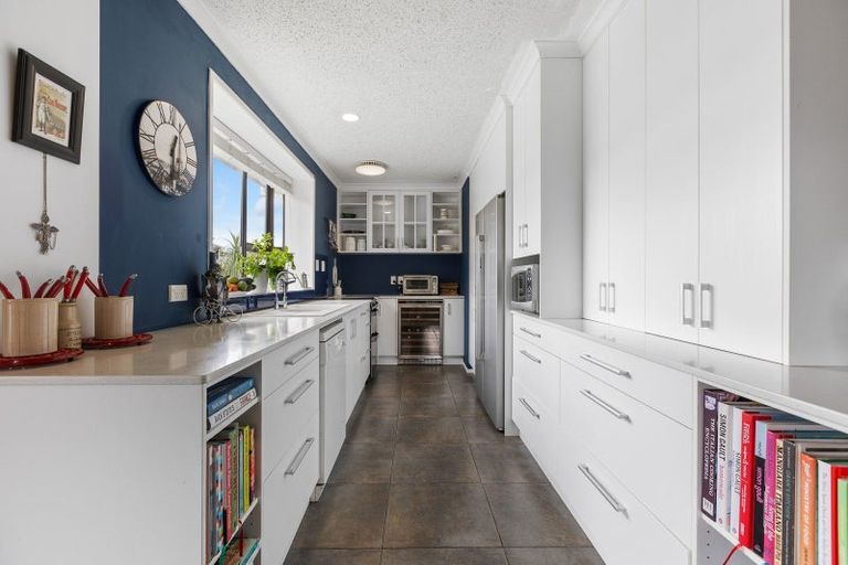 Photo of property in 10a Kennedy Place, Merrilands, New Plymouth, 4312