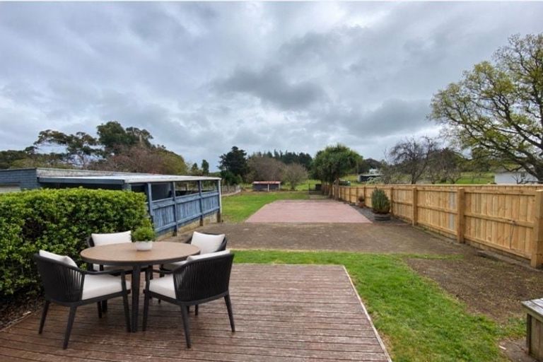 Photo of property in 172 Main Road South, Raumati South, Paraparaumu, 5032