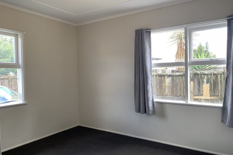 Photo of property in 299 Swanson Road, Ranui, Auckland, 0612