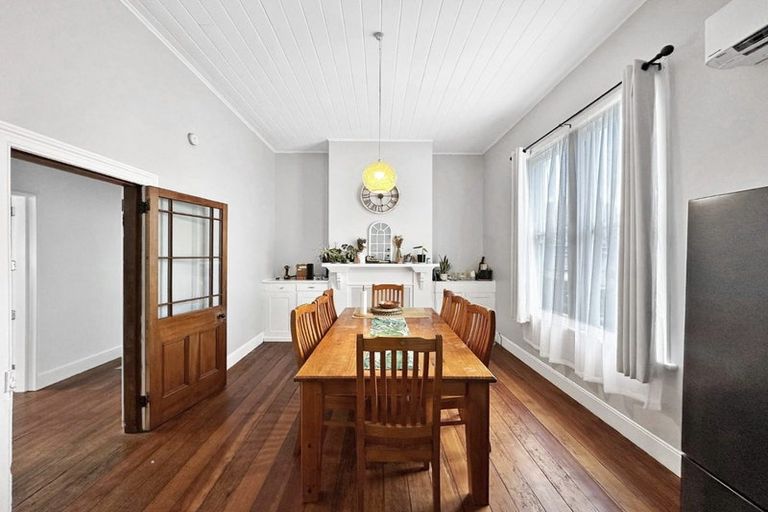 Photo of property in 11 Kelvin Street, Aramoho, Wanganui, 4500