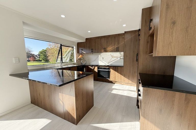 Photo of property in 49 Gosford Drive, Botany Downs, Auckland, 2010