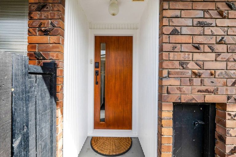 Photo of property in 22 Nevada Drive, Merrilands, New Plymouth, 4312